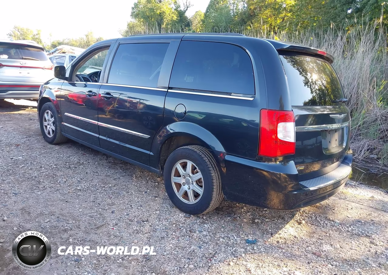 2011 Chrysler Town & Country Touring-L VIN:2A4RR8DG1BR705783 - 3