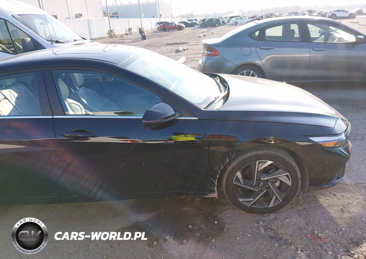 2025 Hyundai Elantra Limited VIN:KMHLP4DG3SU981858 - 13