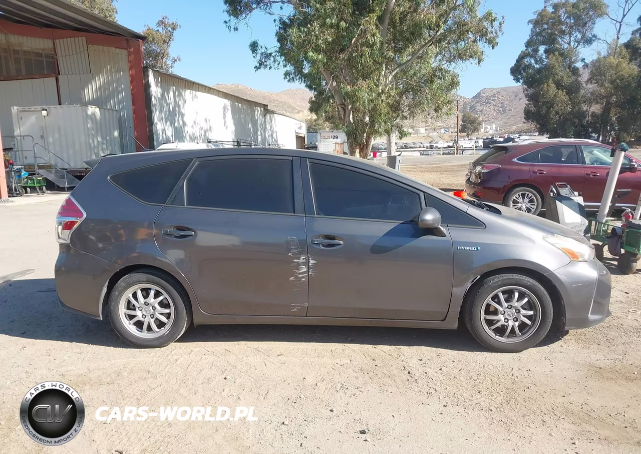 2015 Toyota Prius V Four VIN:JTDZN3EU4FJ026951 - 13
