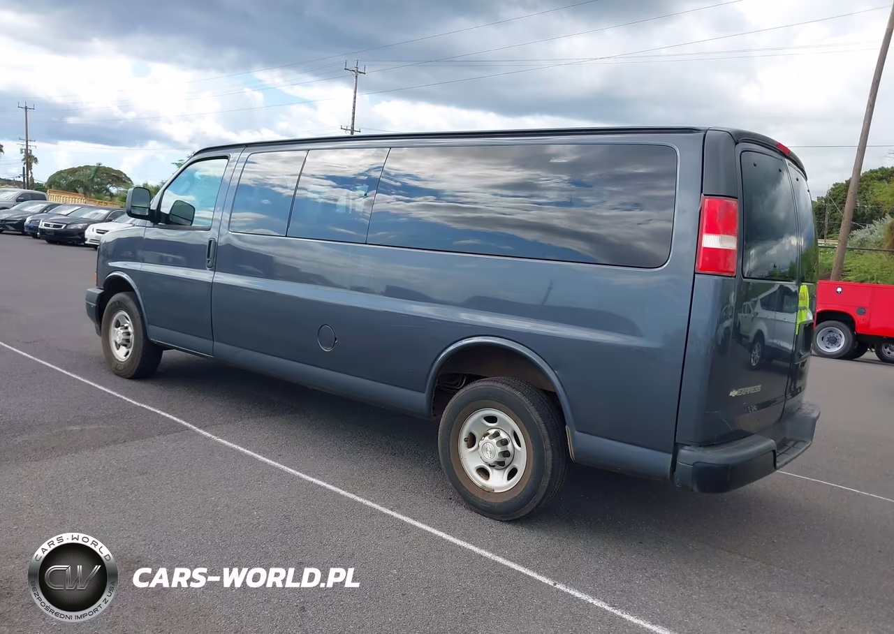2017 Chevrolet Express 3500 Ls VIN:1GAZGNFF8H1301190 - 3