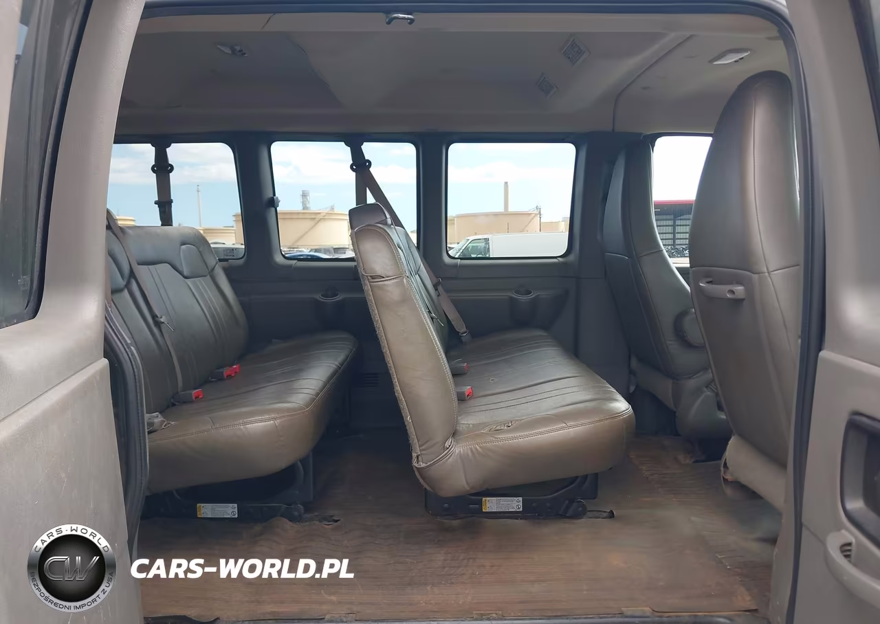2017 Chevrolet Express 3500 Ls VIN:1GAZGNFF8H1301190 - 8
