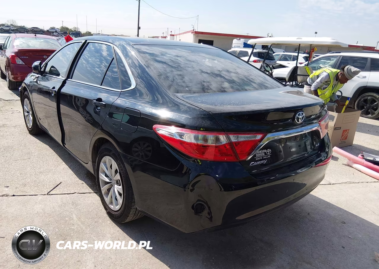 2017 Toyota Camry Le VIN:4T1BF1FK7HU639398 - 3