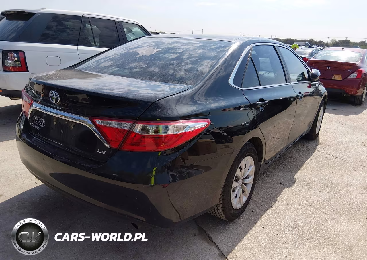 2017 Toyota Camry Le VIN:4T1BF1FK7HU639398 - 4