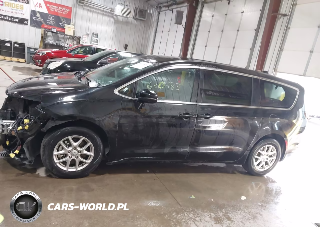 2025 Chrysler Pacifica Select VIN:2C4RC1BG3SR578844 - 15