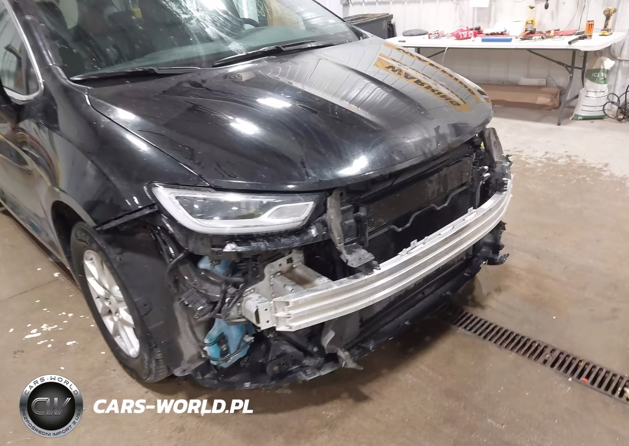2025 Chrysler Pacifica Select VIN:2C4RC1BG3SR578844 - 18