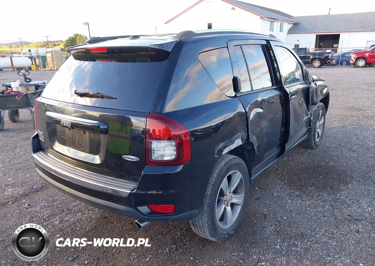 2017 Jeep Compass High Altitude 4X4 VIN:1C4NJDEB2HD126823 - 4