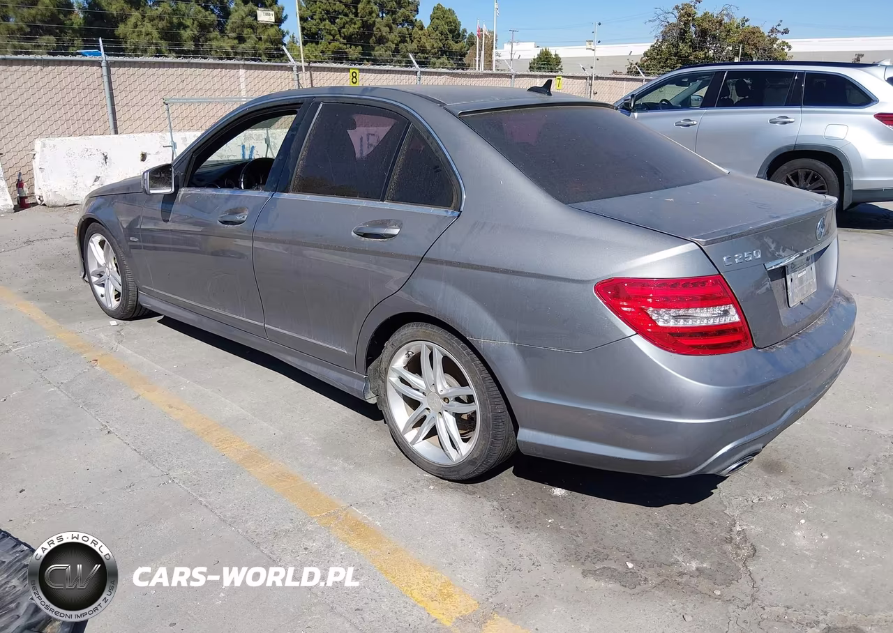 2012 Mercedes-Benz C 250 Sport VIN:WDDGF4HB1CR217878 - 3