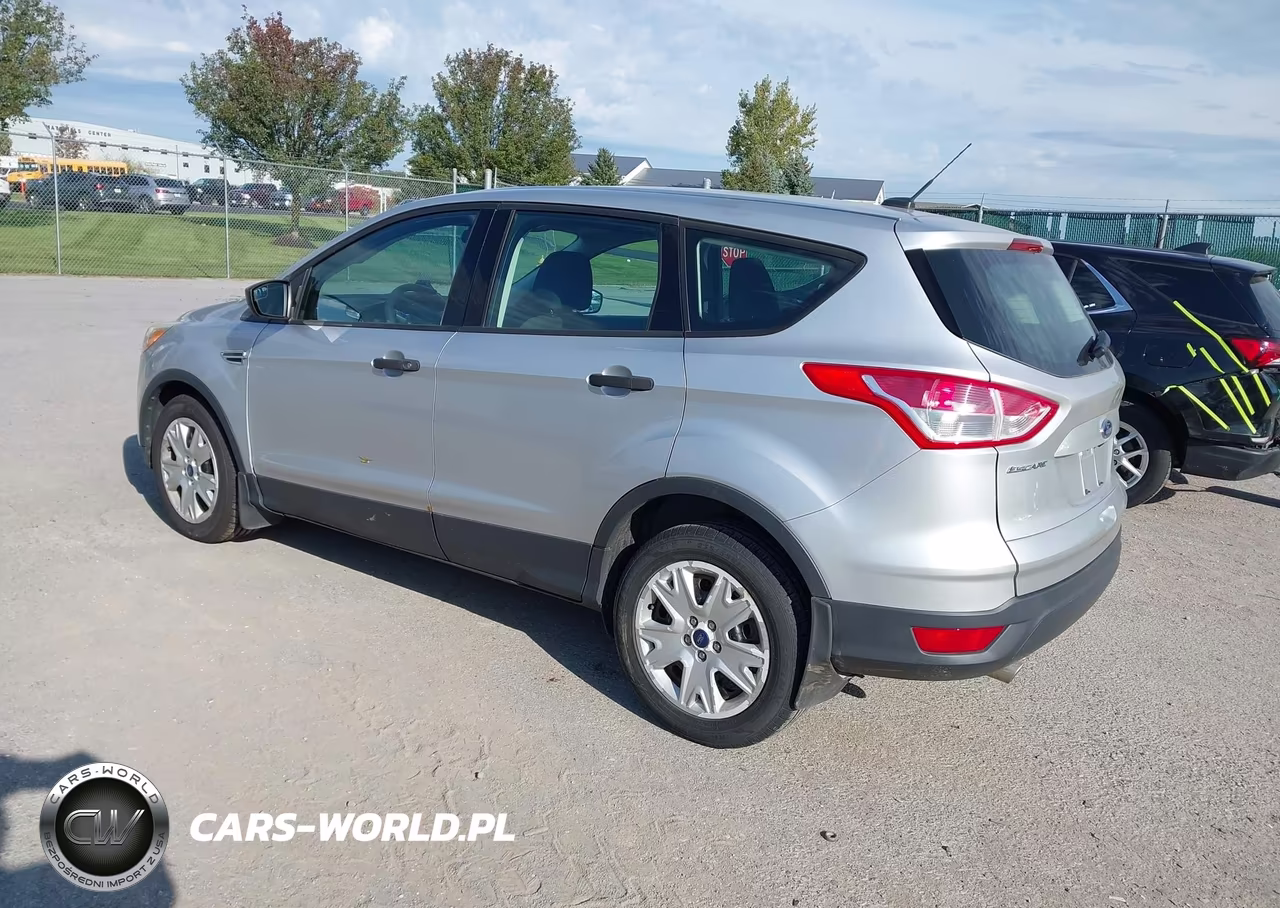 2015 Ford Escape S VIN:1FMCU0F79FUB46898 - 3