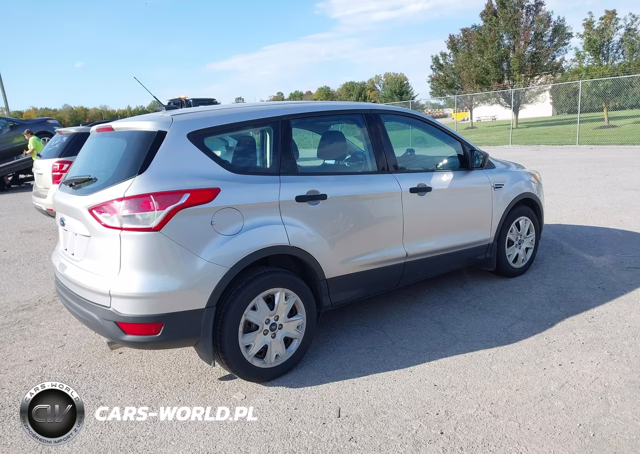 2015 Ford Escape S VIN:1FMCU0F79FUB46898 - 4
