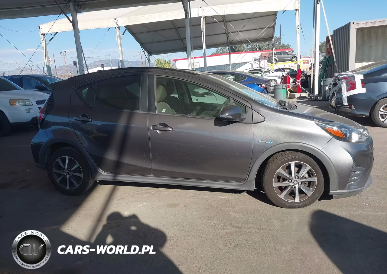 2019 Toyota Prius C L VIN:JTDKDTB31K1624912 - 13