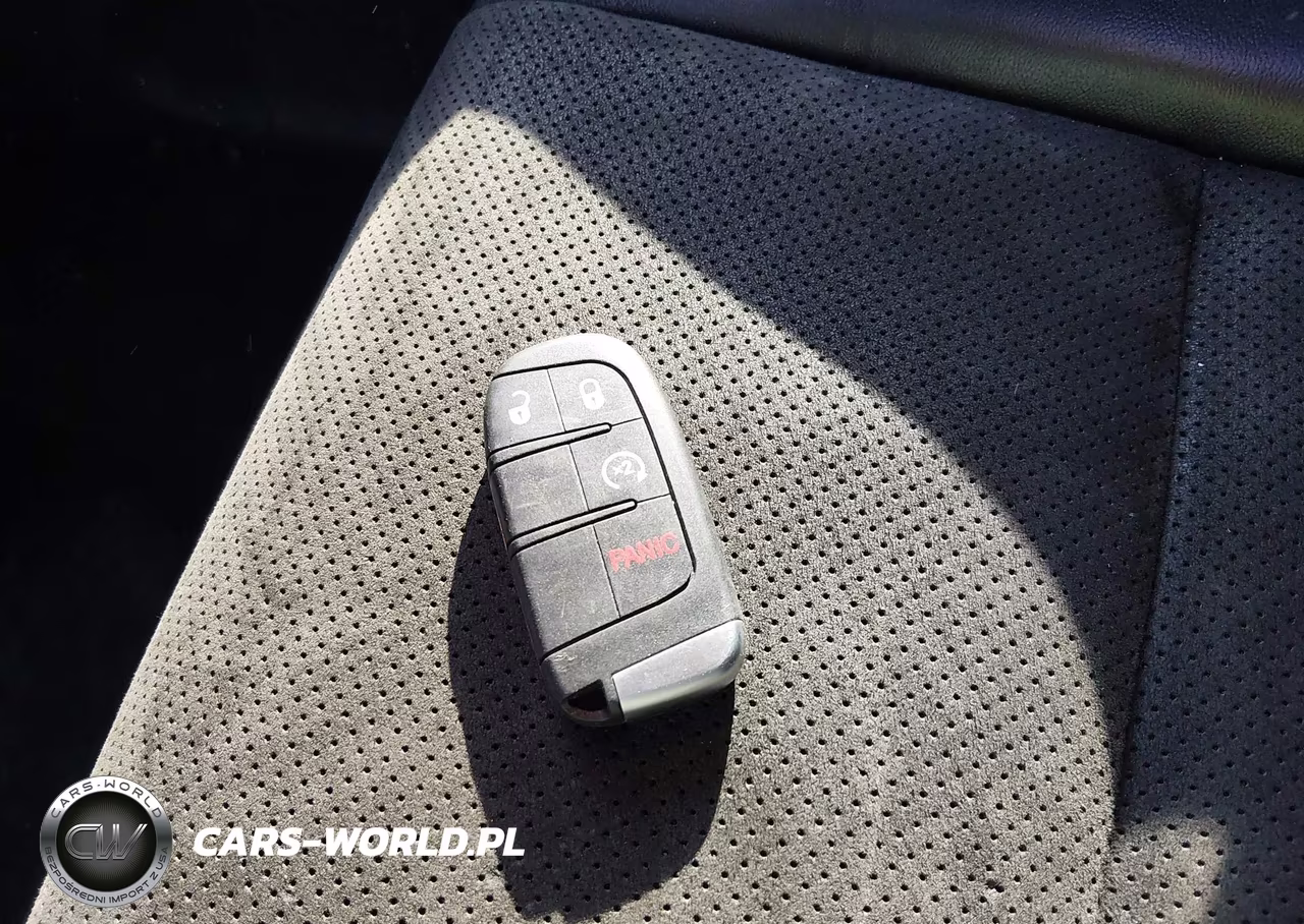 2020 Jeep Grand Cherokee Laredo VIN:1C4RJFAG2LC387673 - 11
