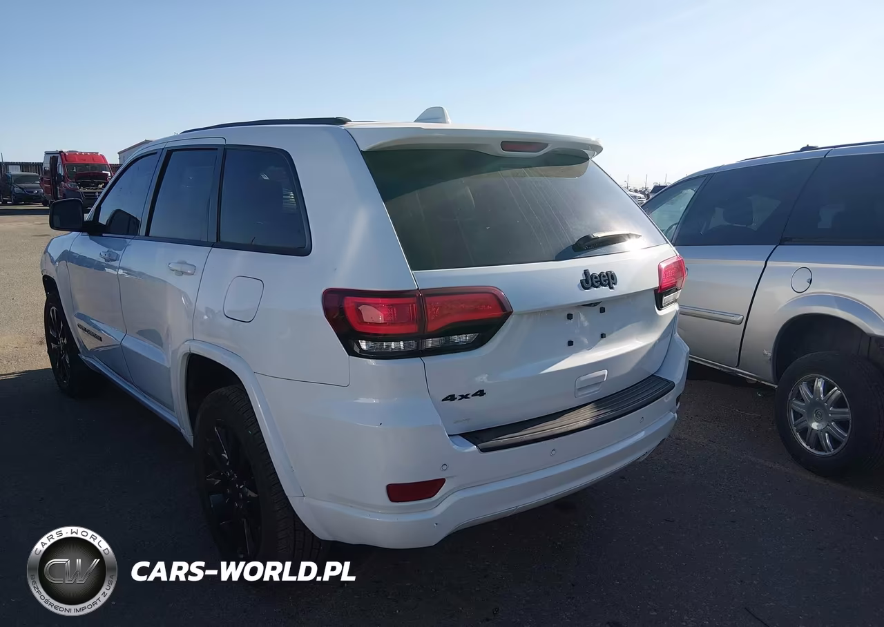 2020 Jeep Grand Cherokee Laredo VIN:1C4RJFAG2LC387673 - 3