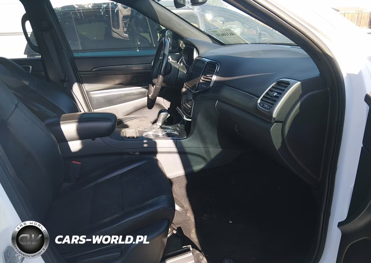 2020 Jeep Grand Cherokee Laredo VIN:1C4RJFAG2LC387673 - 5
