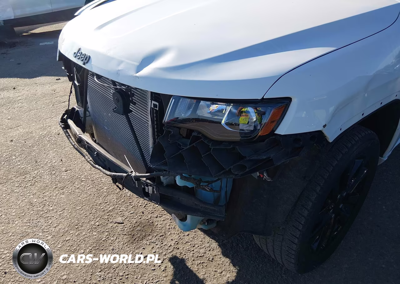2020 Jeep Grand Cherokee Laredo VIN:1C4RJFAG2LC387673 - 6