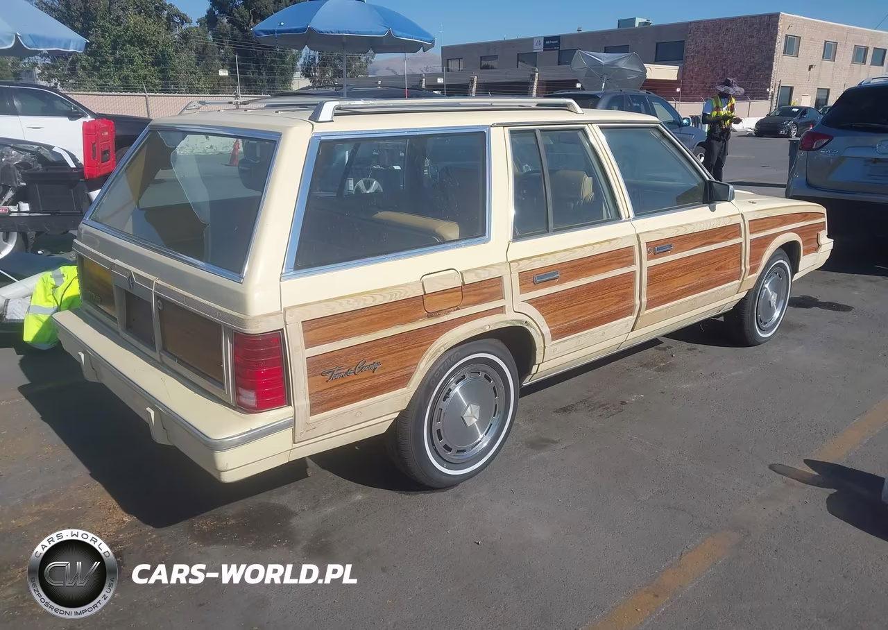 1982 Chrysler Lebaron Town And Country VIN:1C3BC59D8CF240681 - 4