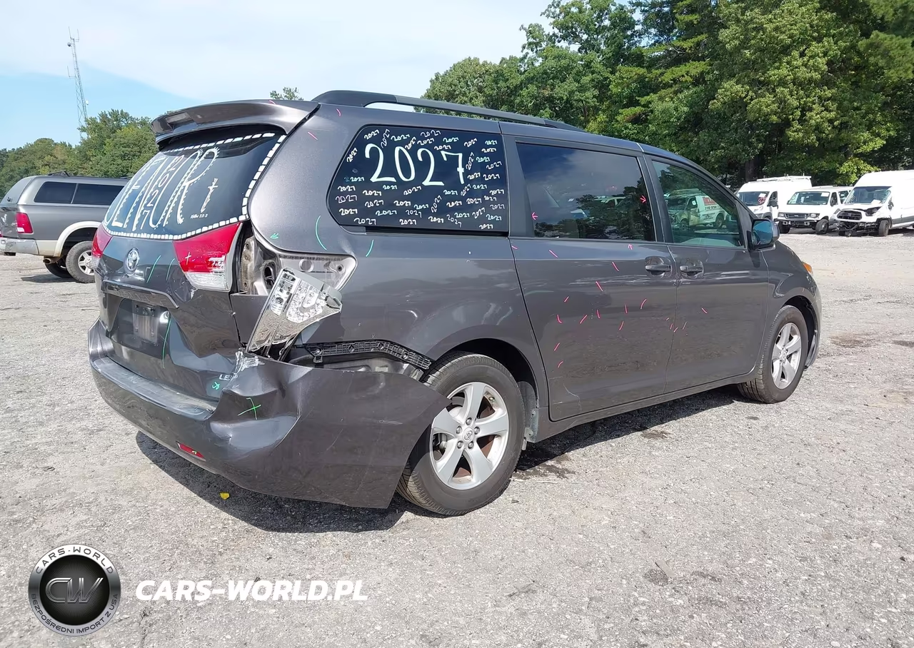 2012 Toyota Sienna Le V6 8 Passenger VIN:5TDKK3DC6CS186654 - 4