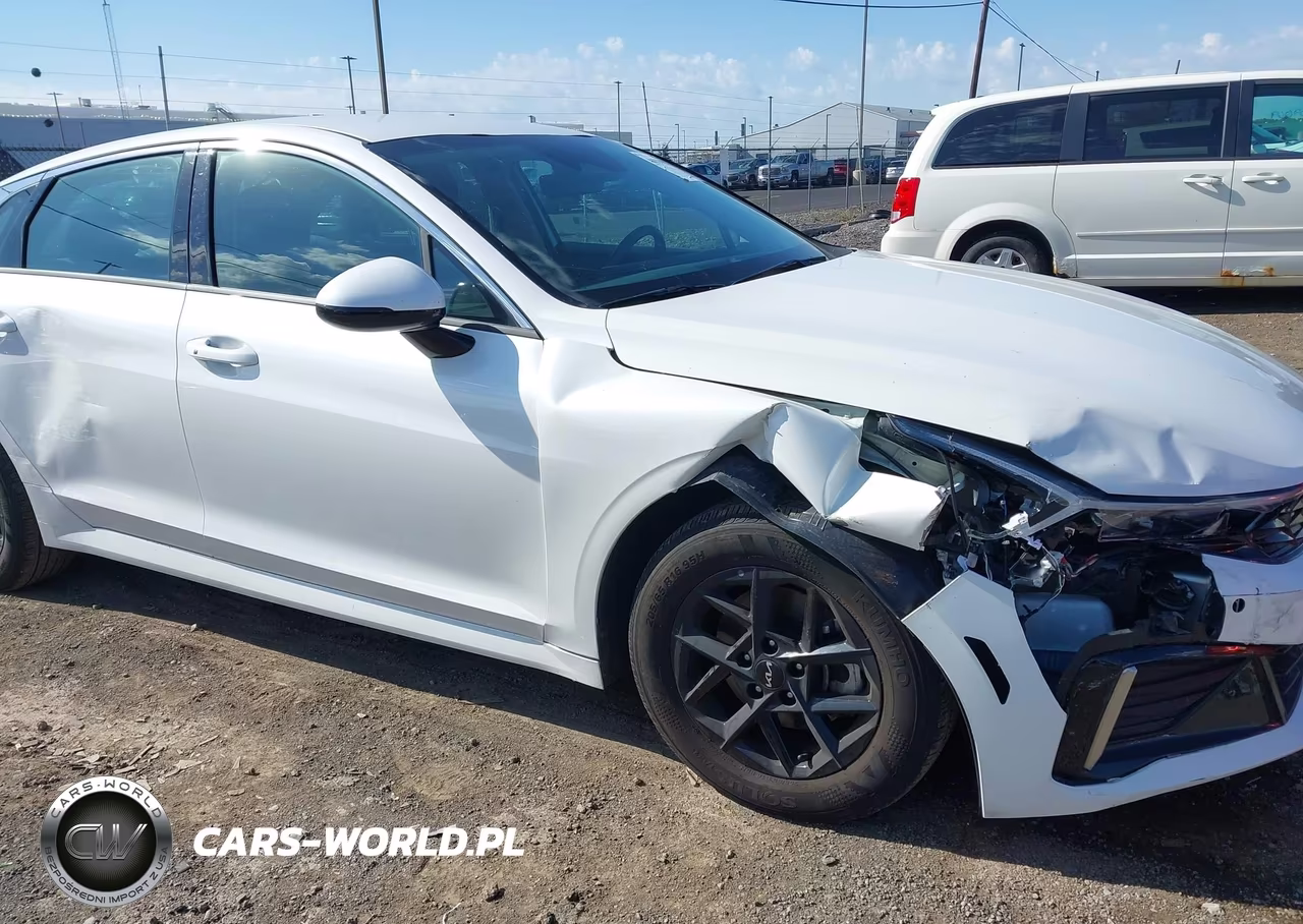 2026 Kia K5 Lxs Fwd VIN:KNAG24J77T5448848 - 17