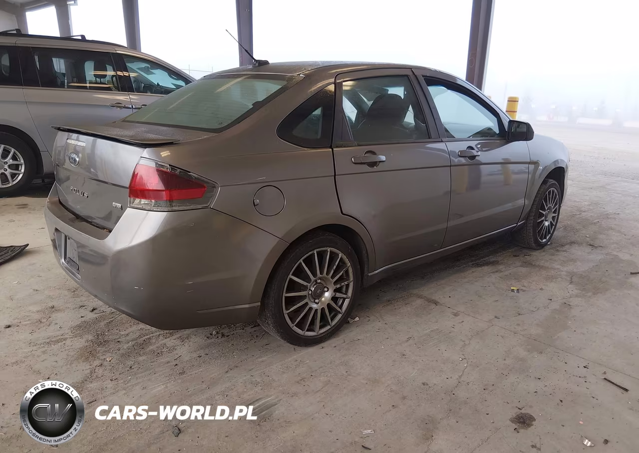2011 Ford Focus Ses VIN:1FAHP3GN8BW125156 - 4