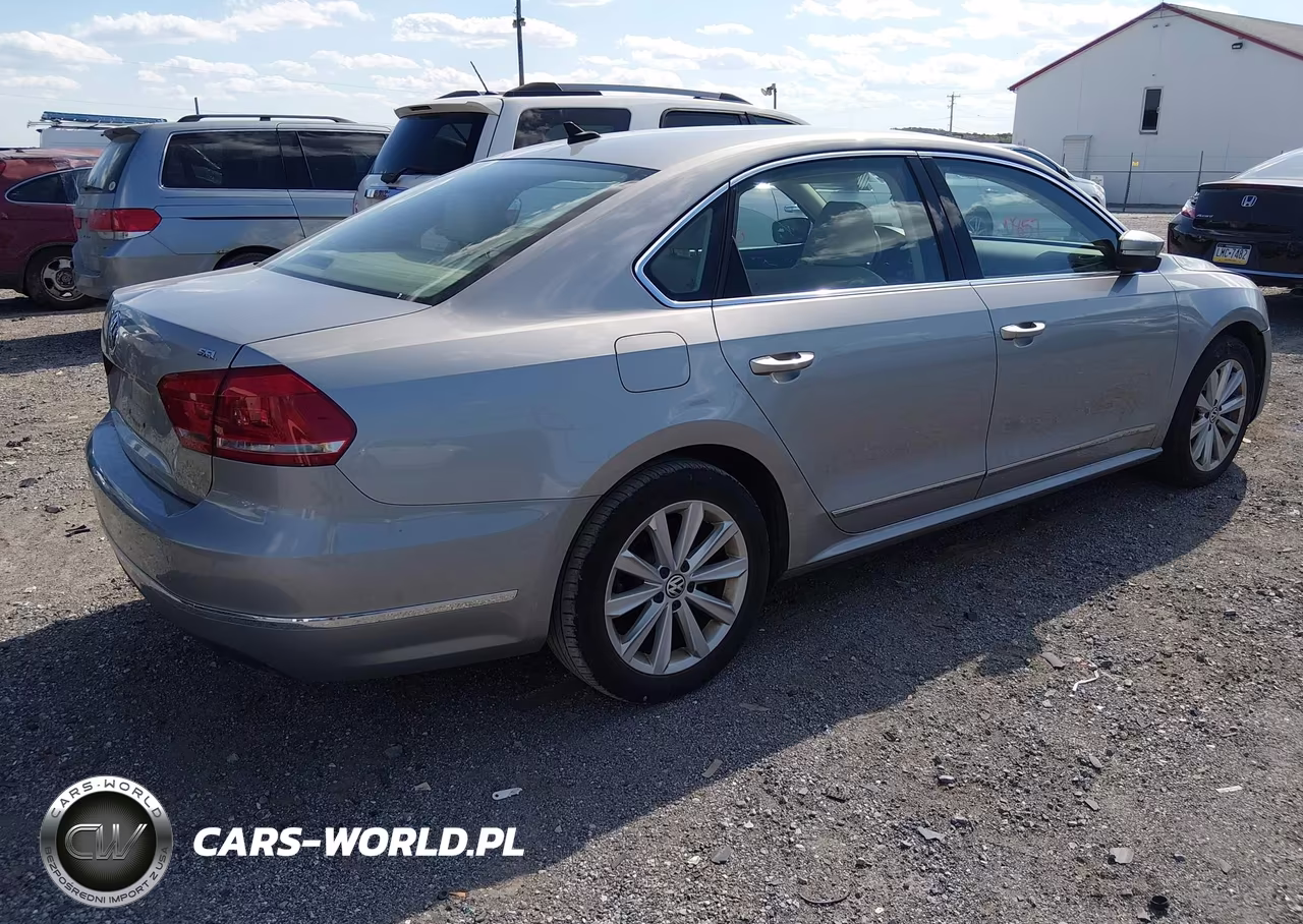 2013 Volkswagen Passat 2.5L Sel Premium VIN:1VWCP7A39DC042131 - 4