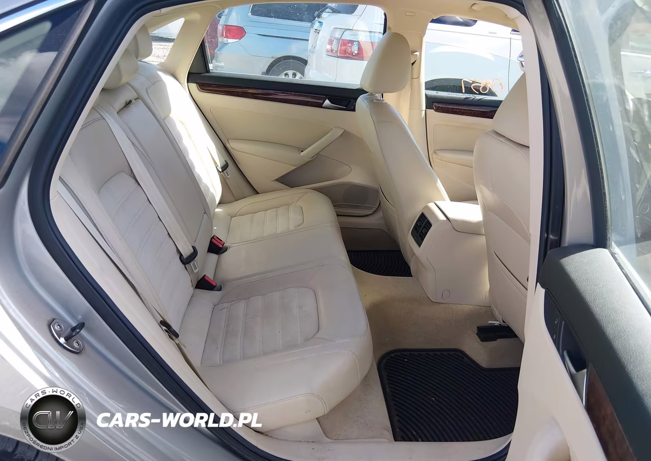 2013 Volkswagen Passat 2.5L Sel Premium VIN:1VWCP7A39DC042131 - 8
