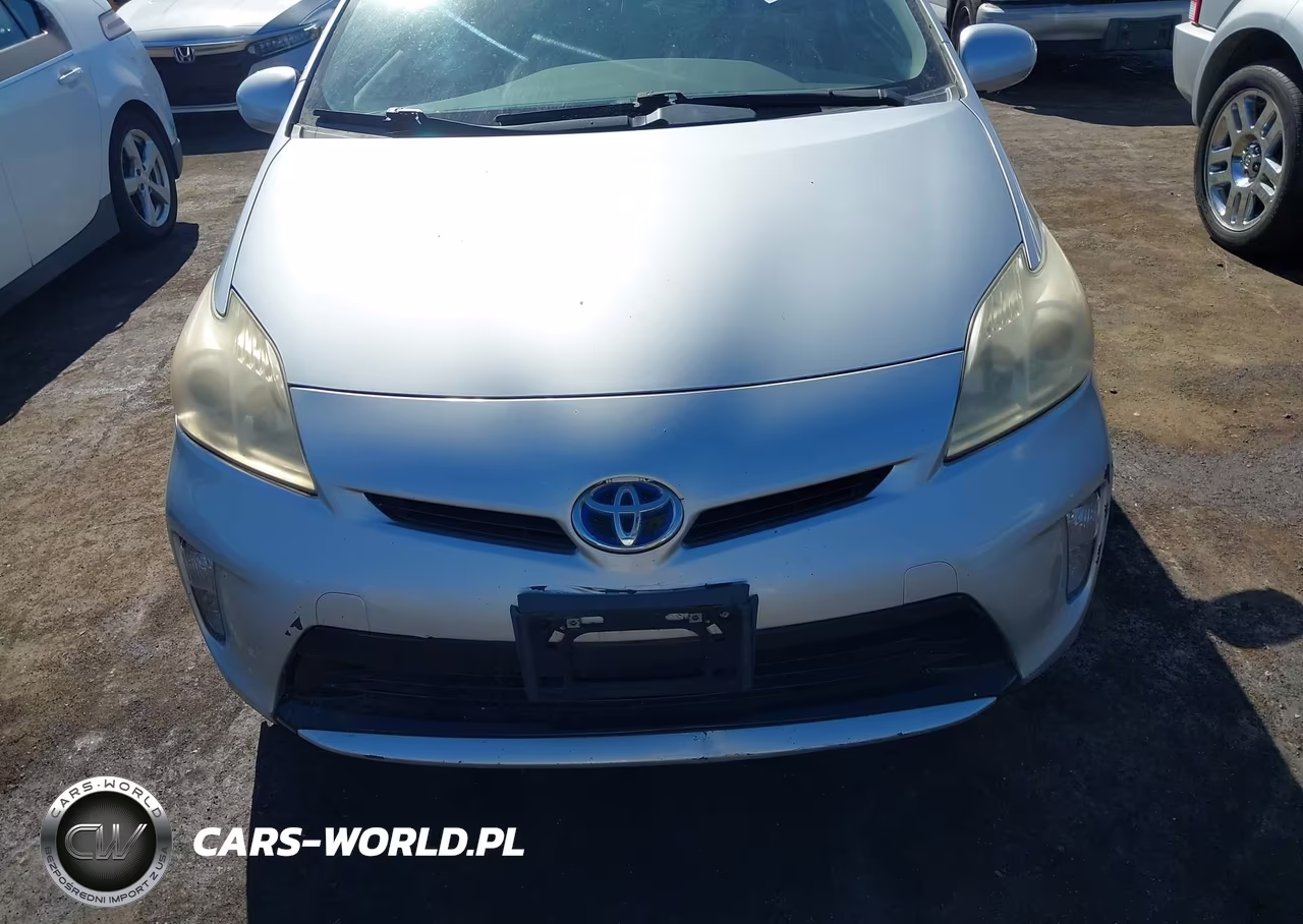 2013 Toyota Prius Two VIN:JTDKN3DU6D5685395 - 12