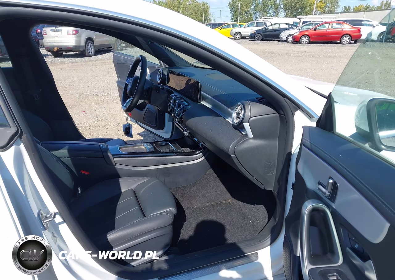 2025 Mercedes-Benz Cla 250 Coupe VIN:W1K5J4GB0SN519756 - 5