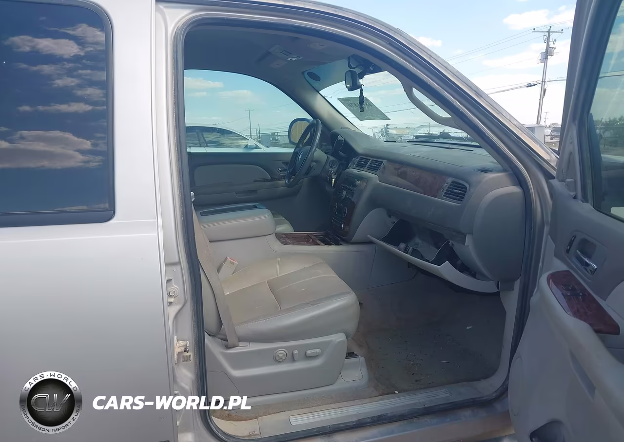 2008 Chevrolet Tahoe Ltz VIN:1GNFC13J58R231972 - 5