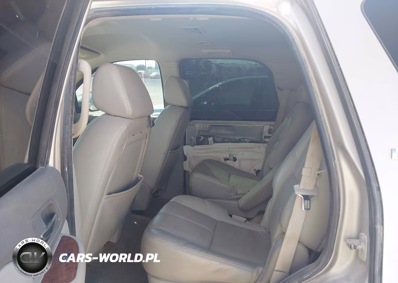 2008 Chevrolet Tahoe Ltz VIN:1GNFC13J58R231972 - 8