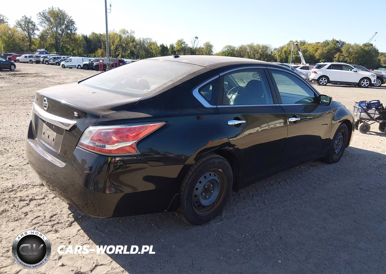 2015 Nissan Altima 2.5 S VIN:1N4AL3AP1FN372554 - 4