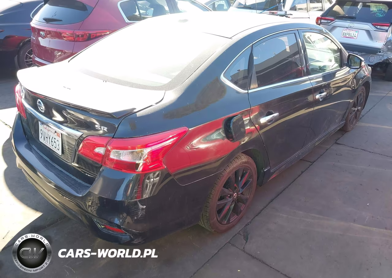 2017 Nissan Sentra Sr VIN:3N1AB7AP4HY360489 - 4