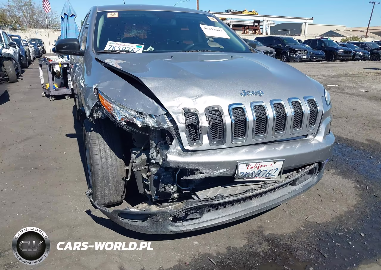 2015 Jeep Cherokee Sport VIN:1C4PJLAB5FW660831 - 12