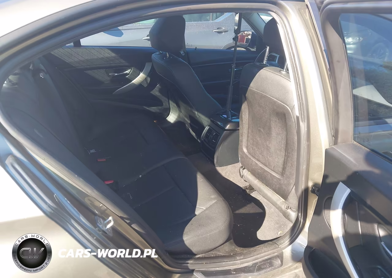 2016 BMW 320I VIN:WBA8E1G51GNU11476 - 8