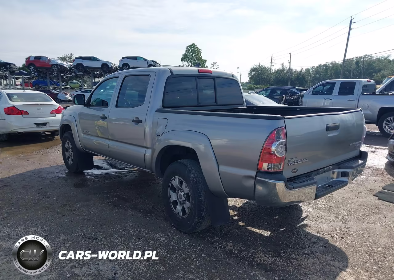 2015 Toyota Tacoma Prerunner VIN:5TFJX4GN4FX049789 - 3