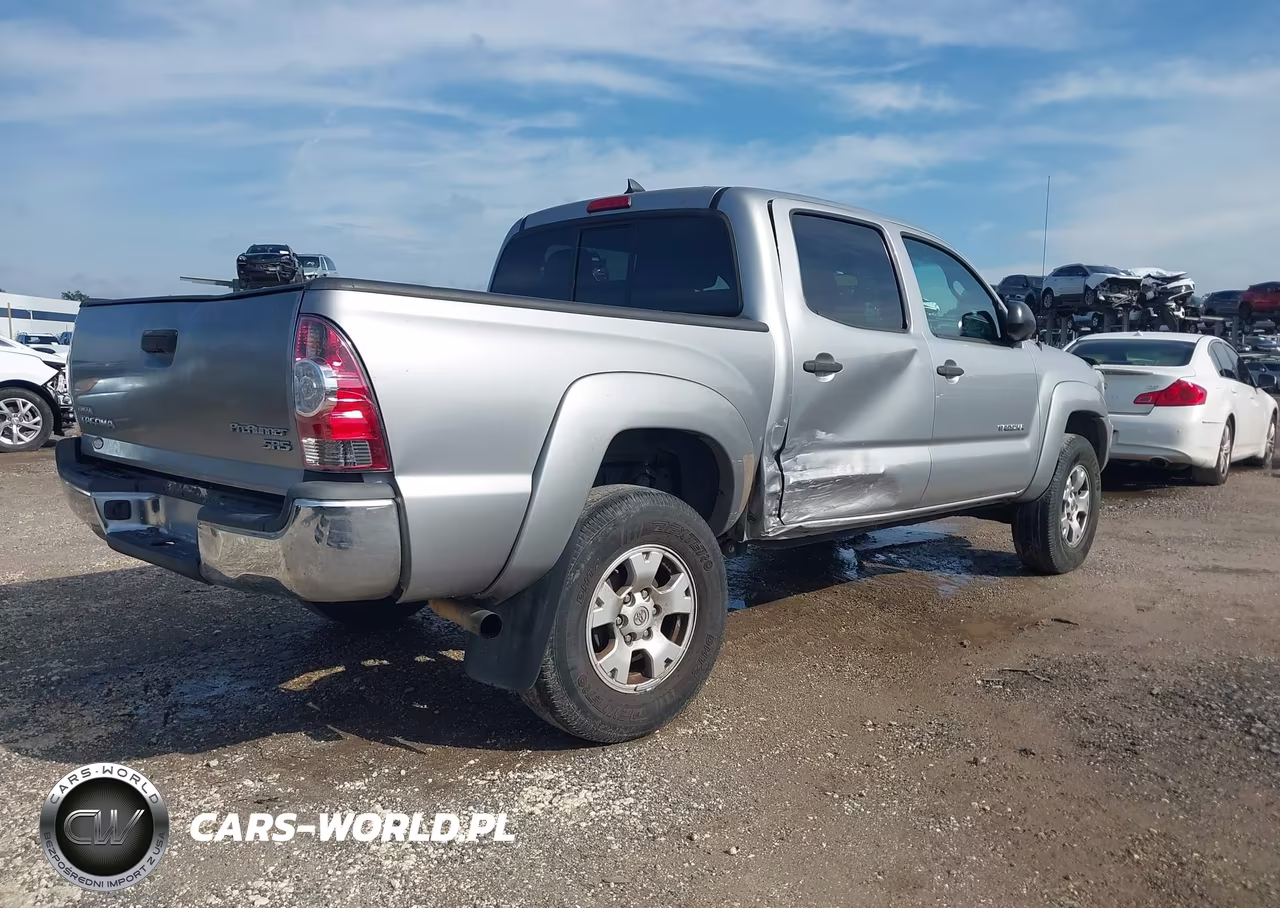 2015 Toyota Tacoma Prerunner VIN:5TFJX4GN4FX049789 - 4