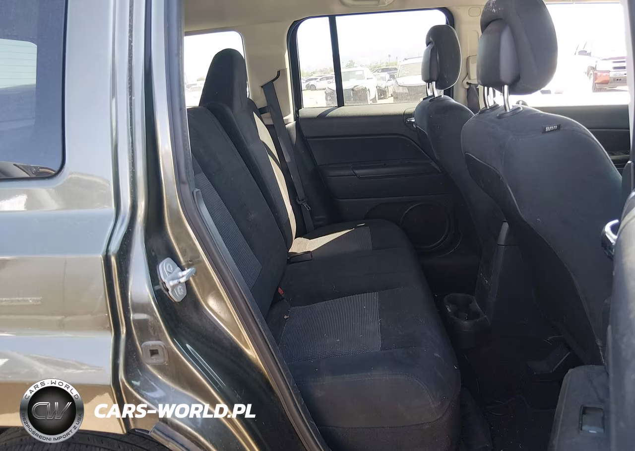2016 Jeep Patriot Sport VIN:1C4NJRBB2GD566332 - 8
