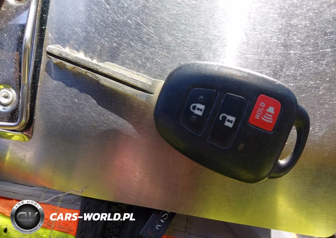 2013 Scion Xd VIN:JTKKUPB47D1039070 - 11
