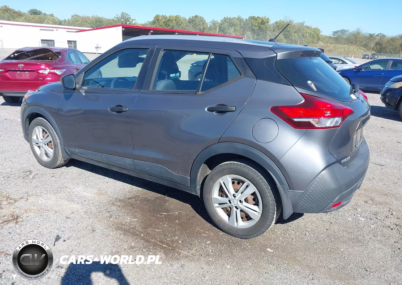 2019 Nissan Kicks S VIN:3N1CP5CU2KL568988 - 3