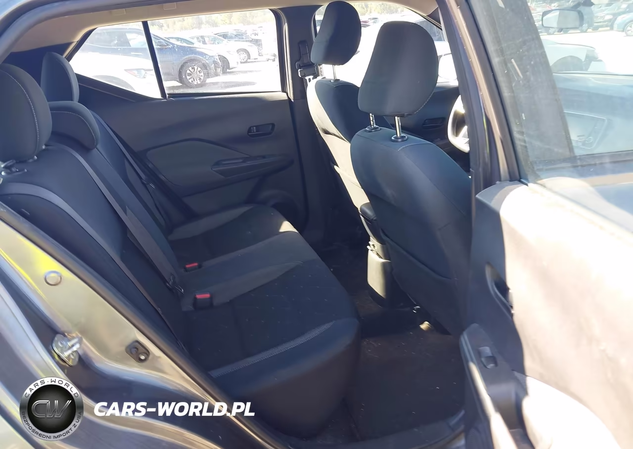 2019 Nissan Kicks S VIN:3N1CP5CU2KL568988 - 8
