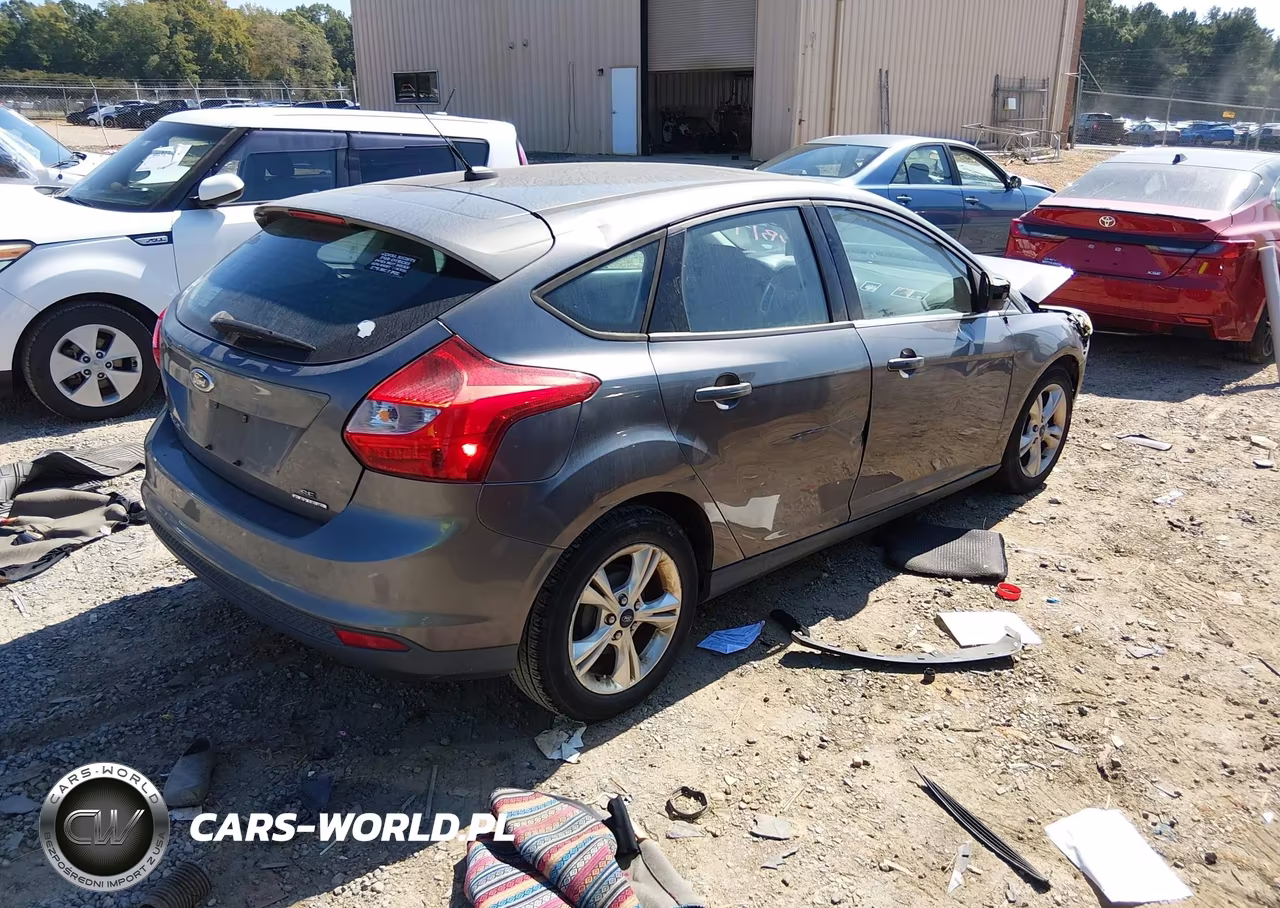 2013 Ford Focus Se VIN:1FADP3K20DL318966 - 4
