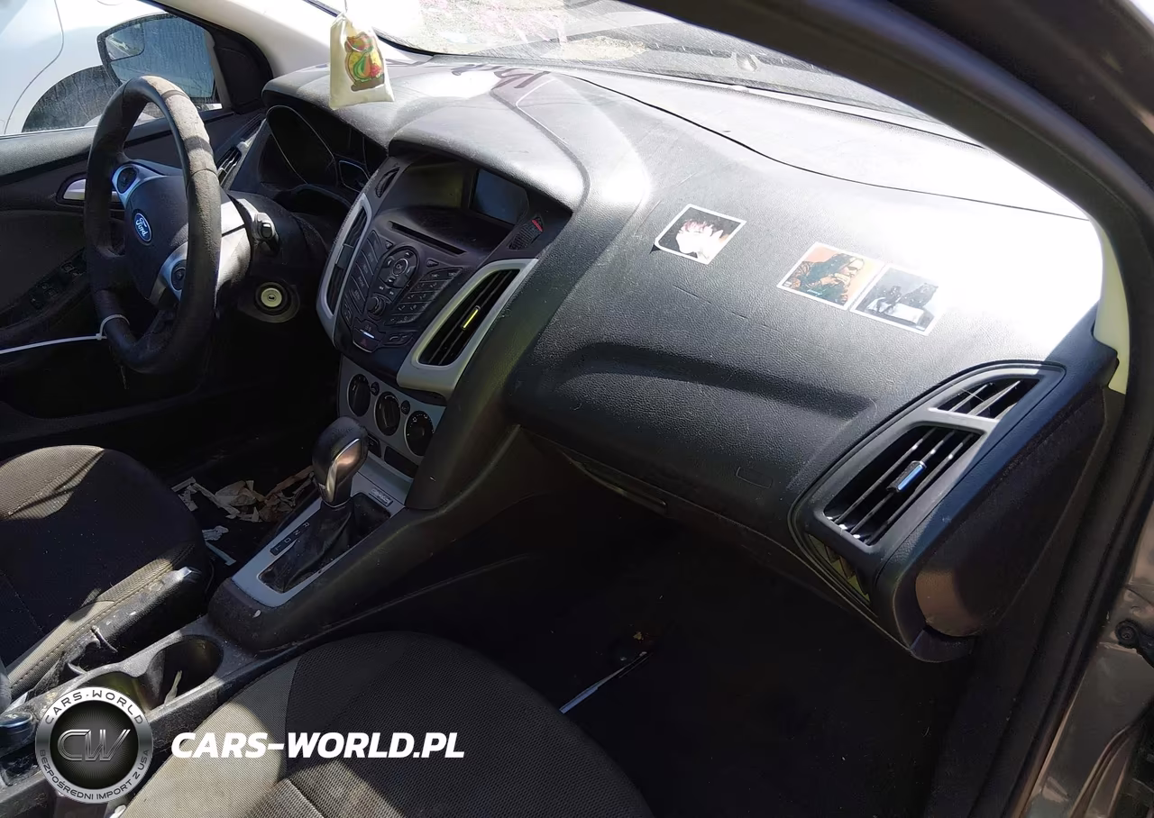 2013 Ford Focus Se VIN:1FADP3K20DL318966 - 5