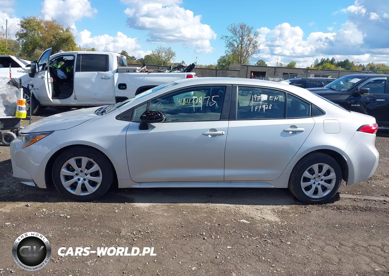 2026 Toyota Corolla Le VIN:5YFB4MDE2TP448230 - 14