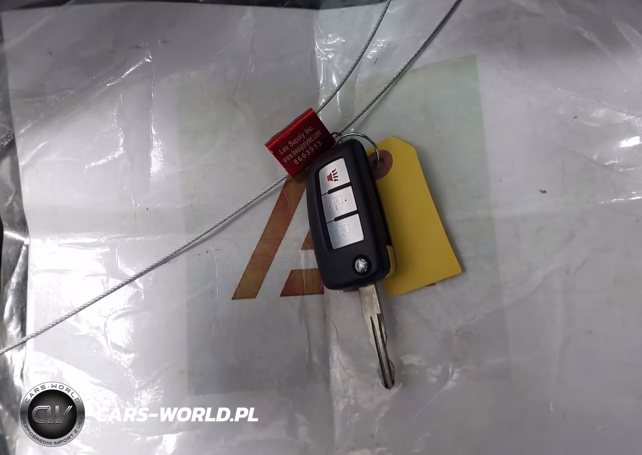 2019 Nissan Rogue S VIN:5N1AT2MT9KC810672 - 11