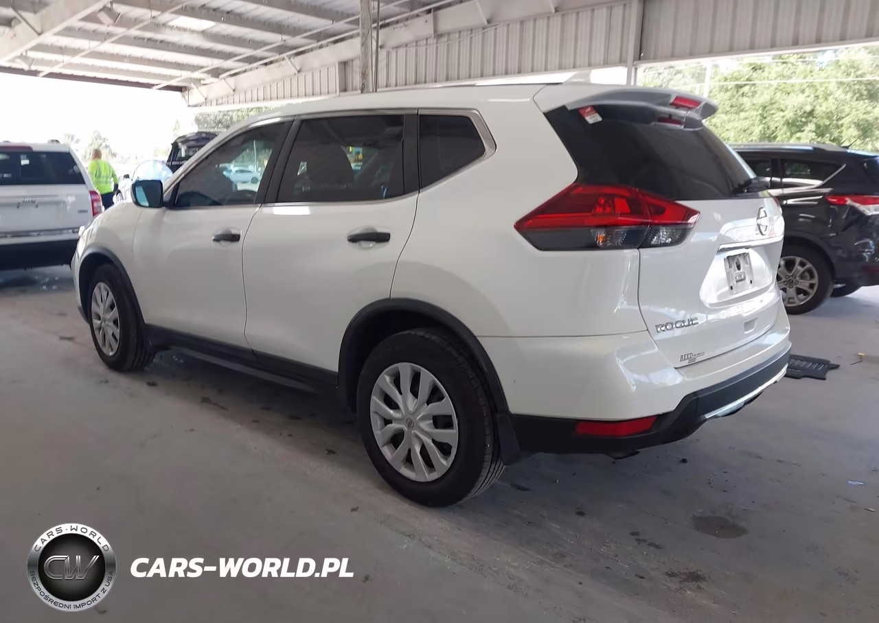 2019 Nissan Rogue S VIN:5N1AT2MT9KC810672 - 3