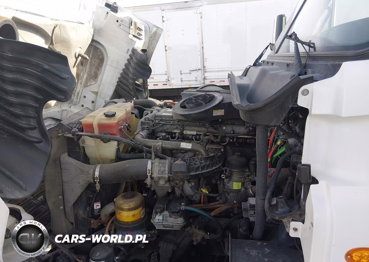 2015 Freightliner Cascadia 125 VIN:3AKJGLD68FSGP2931 - 9