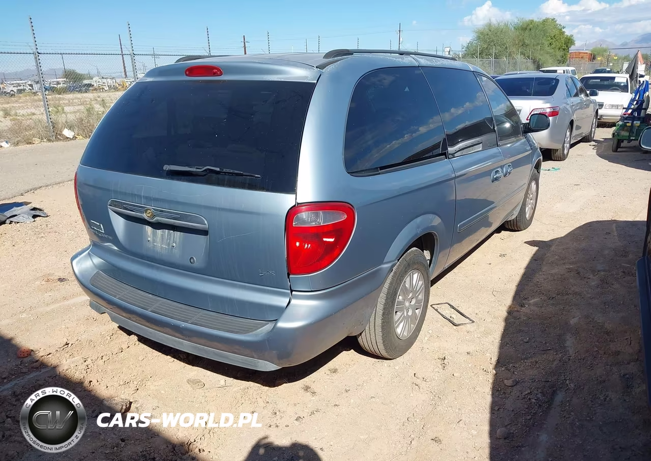 2006 Chrysler Town & Country Lx VIN:1A4GP44R66B752352 - 4