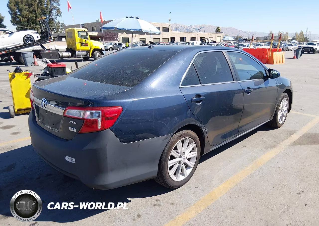 2014 Toyota Camry Hybrid Xle VIN:4T1BD1FK3EU129258 - 4