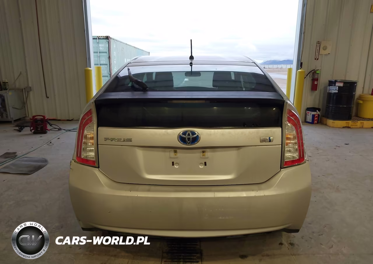 2013 Toyota Prius Two VIN:JTDKN3DU2D5564931 - 16