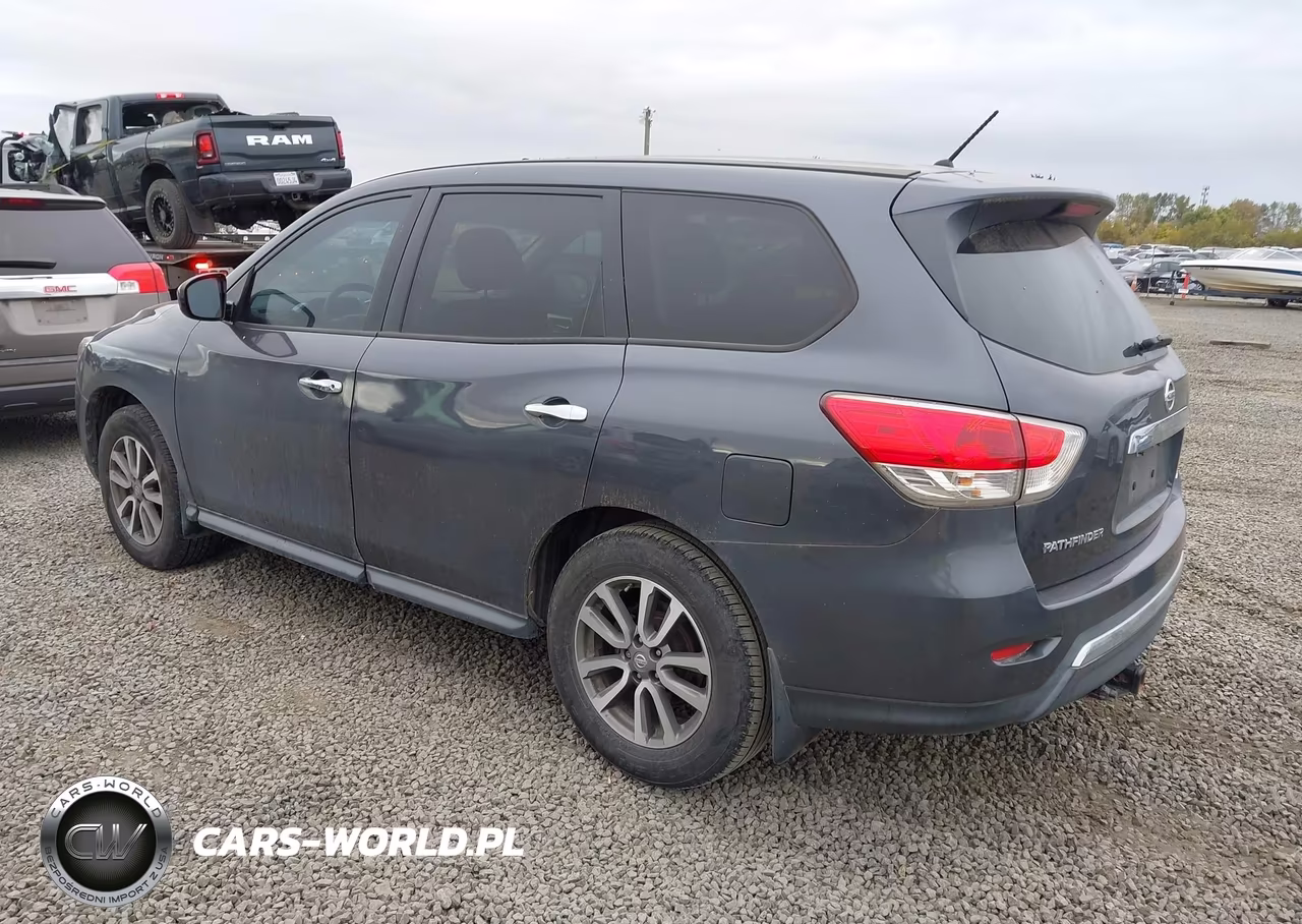 2013 Nissan Pathfinder S VIN:5N1AR2MM2DC665324 - 3