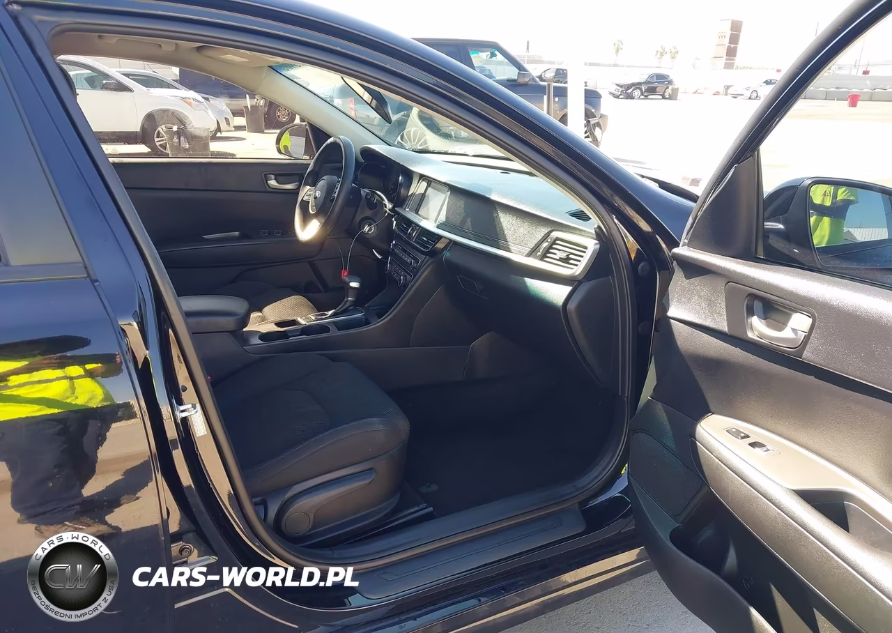 2019 Kia Optima Lx VIN:5XXGT4L3XKG370506 - 5
