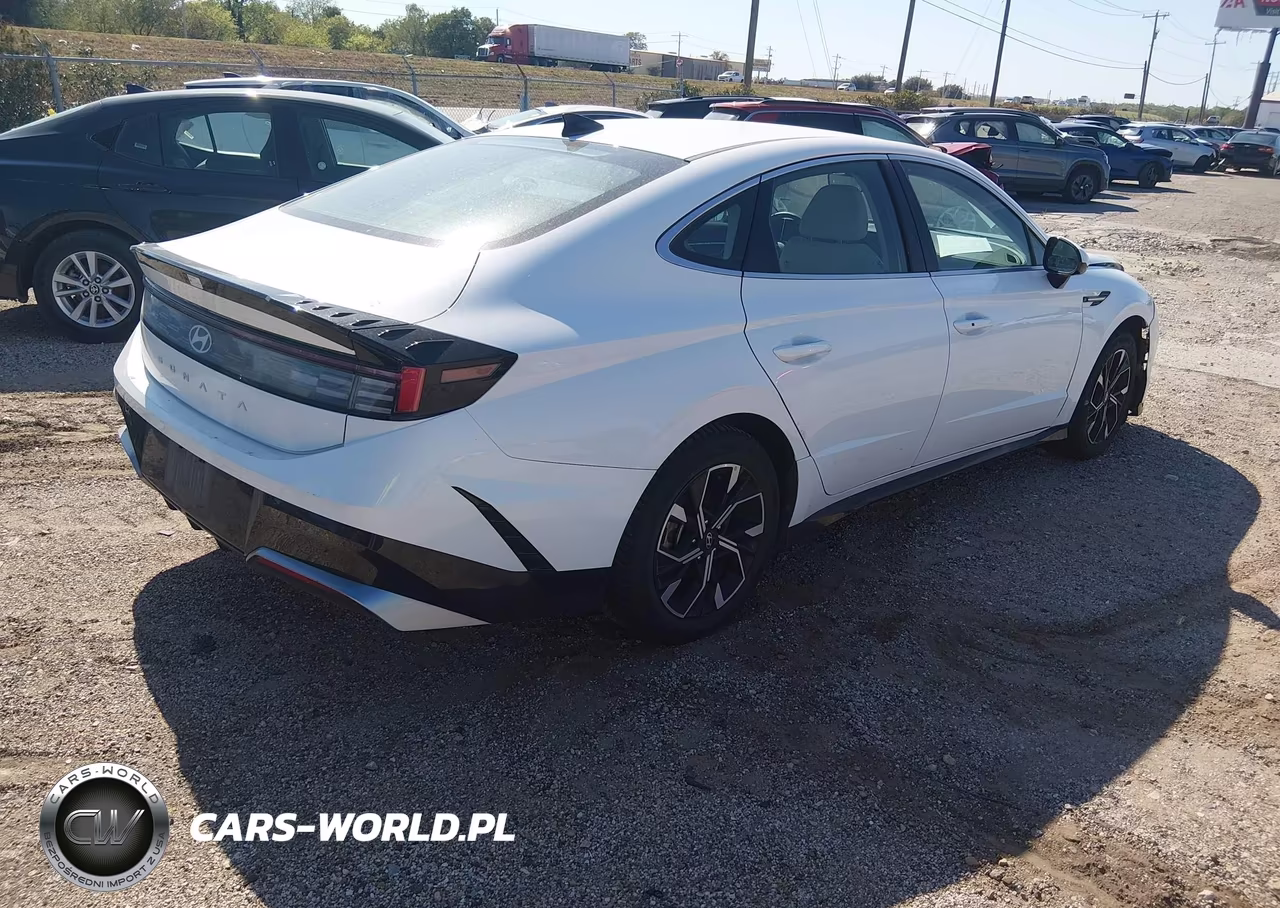 2025 Hyundai Sonata Sel VIN:KMHL64JAXSA458356 - 4